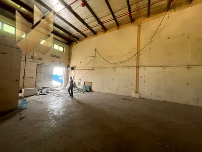 Warehouse in Industrial 10 2000 sqft with 3 phase power suitable for storage and operations rent AED 100000 yearly 4 payments 10 percent undated chequ