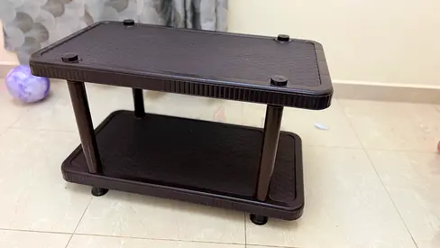 Compact two-tier brown plastic side/coffee table - Excellent condition