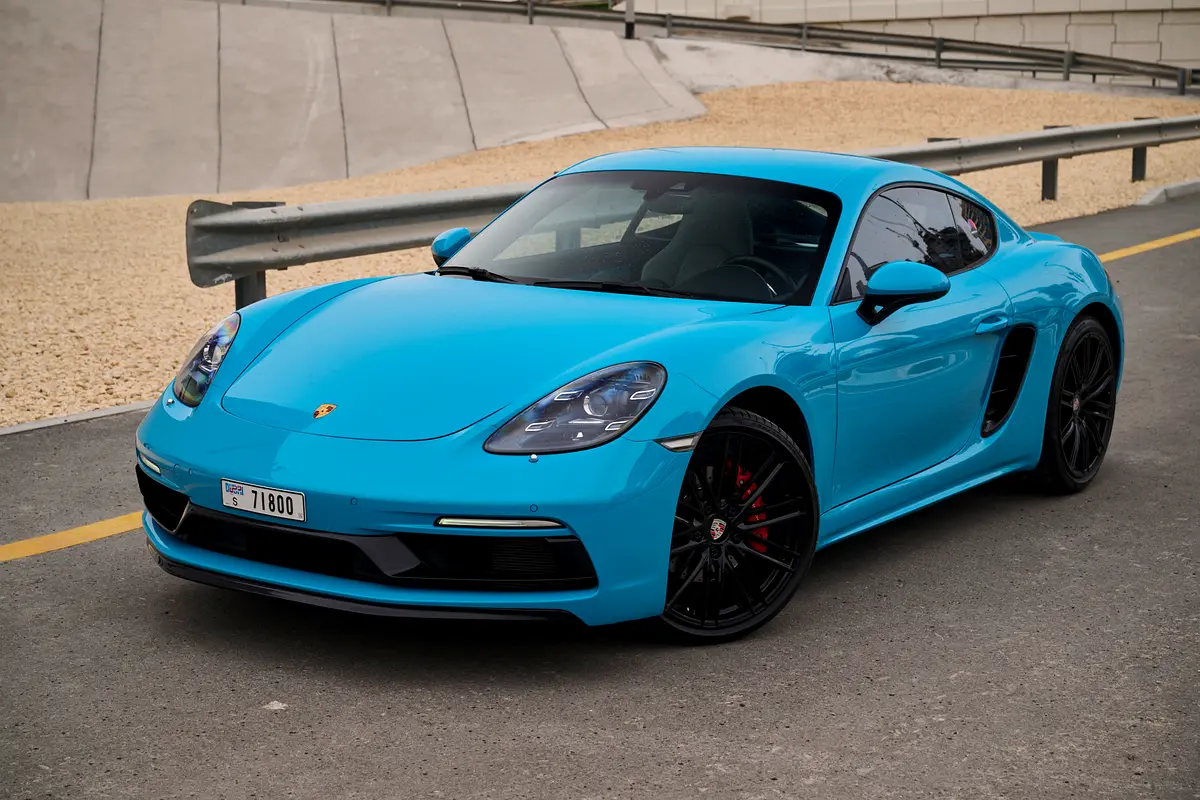 Porsche Cayman 2017 — photo 1 of 16