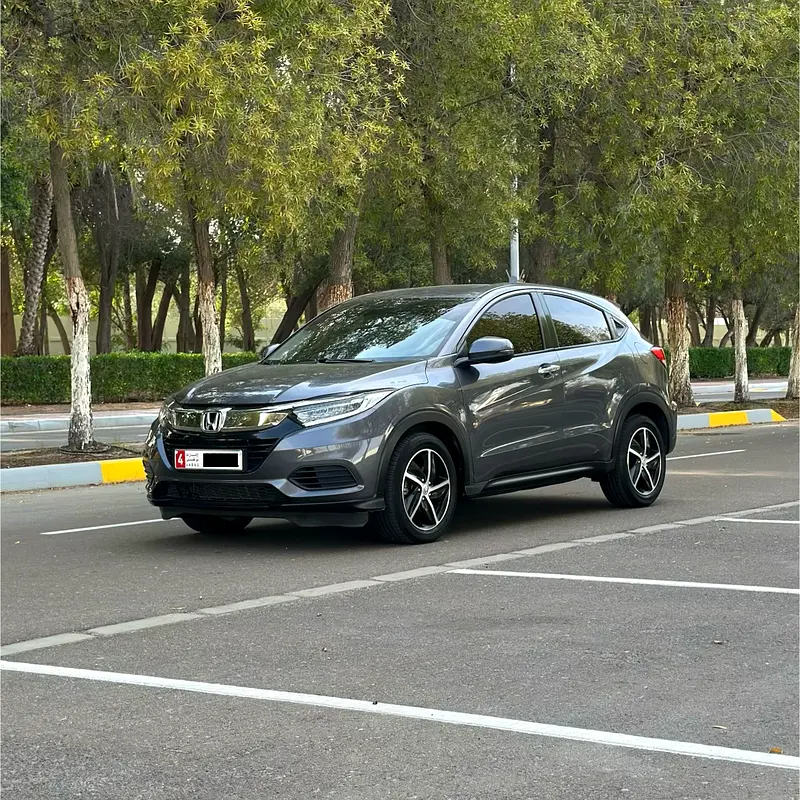 Honda HR-V 2021 — photo 1 of 11