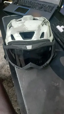 Bicycle helmet