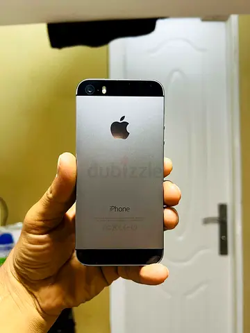 Aplle i phone 5s excellent condition