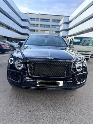 GCC specs bentley.All service history from Bentley service centre