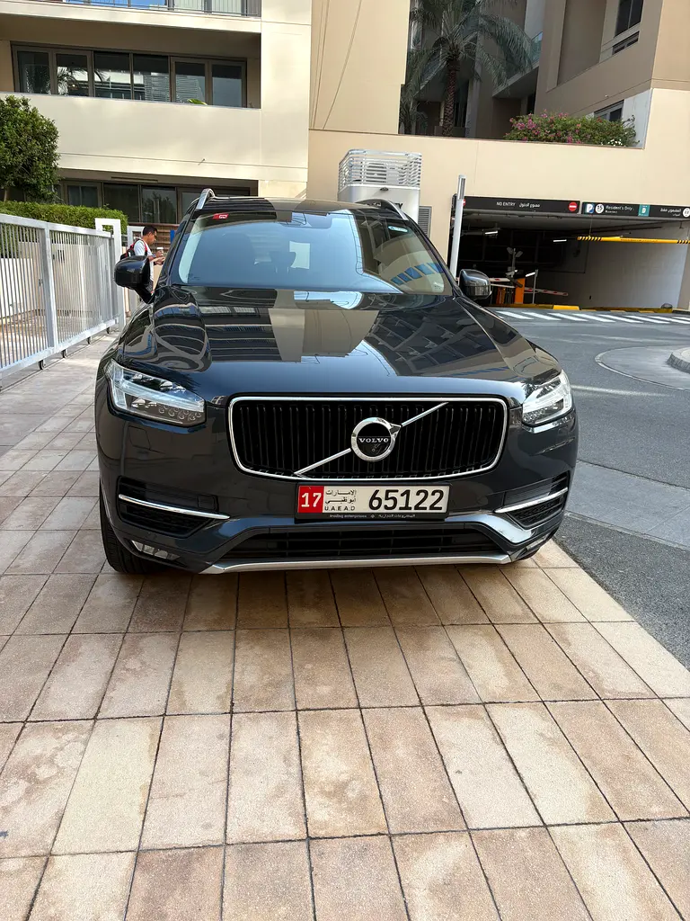 Volvo XC90 2018 — photo 1 of 10