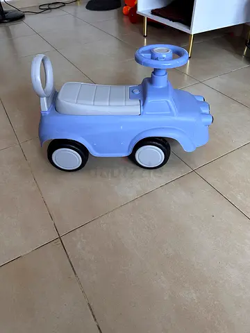 Little ride-on toy car for toddlers - light blue