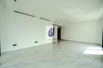 Higher floor | Corner unit | Store and Maid's Room