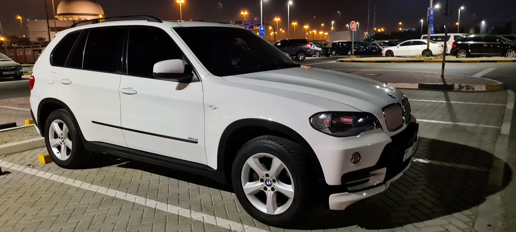 BMW X5 2009 — photo 1 of 11