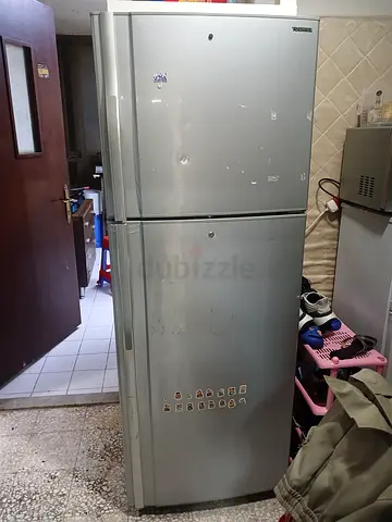 Thoshiba dubble door fridge