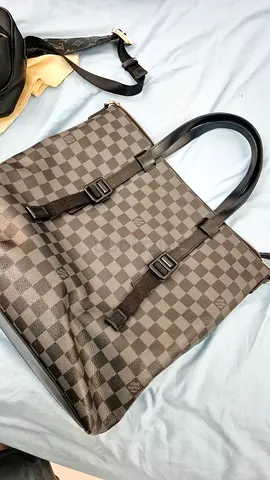 Pre-owned checker patterned tote handbag - neutral gray/ LV mesenger 2 strap