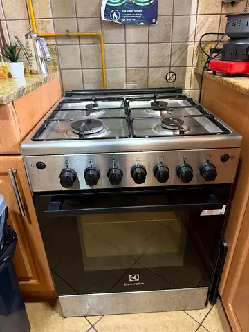 Electrolux 4-Burner Gas Cooker with Oven - Good Working Condition 350 AED