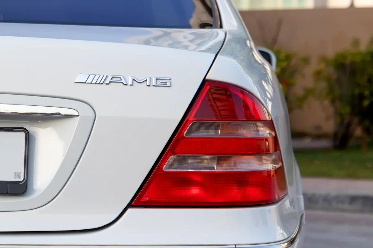 Mercedes-Benz S-Class 2001 — photo 1 of 19