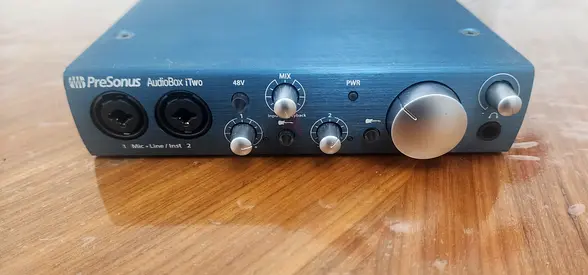 PRESONUS I TWO INTERFACE