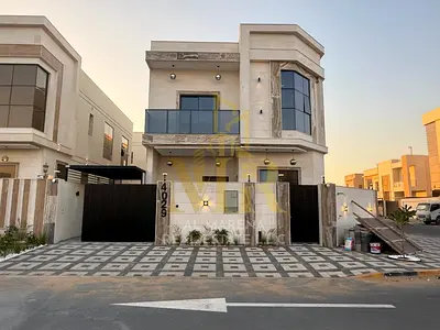 فيلا طابقين و مجلس وصاله من المالك مباشر تشطيب شخصي ع شارع رئيسي قريب جميع الخدمات تملك حر لجميع الجنسيات  في أرقي مناطق عجمان.