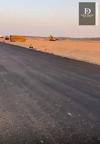 للبيع فى الشارقة بالمدينة القاسمية ( المرحلة الثالثة )  ارض صناعية   مساحة 12000 قدم مربع     زاوية على شارع 24 متر وسكة 6 متر