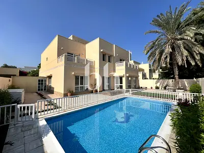 Lake View | Upgraded | Private Pool | Large Layout