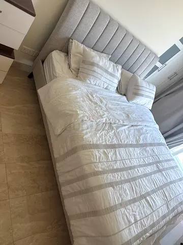 Bed room