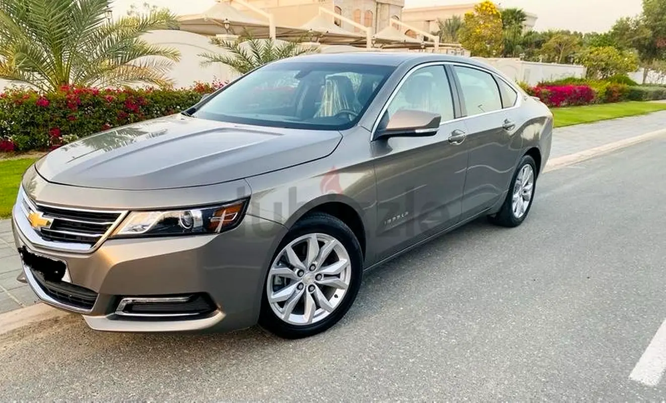 Chevrolet Impala 2018 — photo 1 of 2