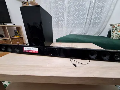 LG Soundbar with Wireless Subwoofer - Good Working Condition
