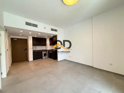 Big Layout 1 Bedroom Apartment with Balcony and 2 Washrooms