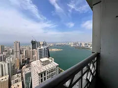 Balcony with a sea view, free parking, free gym and swimming pool, prime location, high-quality fini