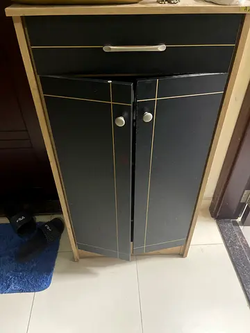 Wooden shoe rack for 200 aed