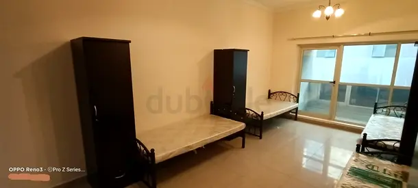 NEXT TO OUD METHA METRO-EXE. BEDSPACE for LADIES