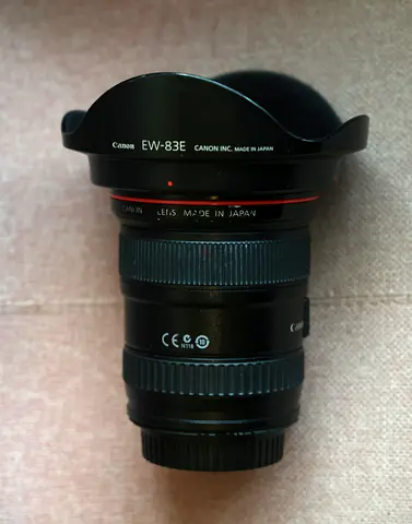 Canon EF 17-40 mm F4 L with Hood.