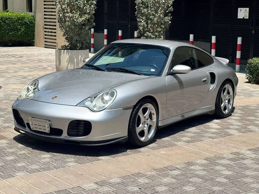 Porsche 911 2000 — photo 1 of 18