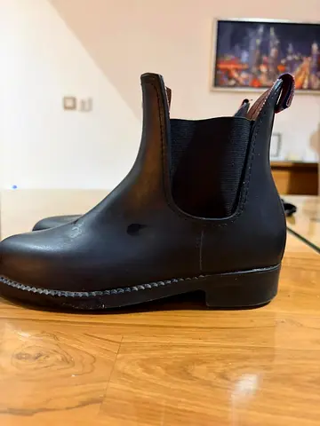 Riding boots size 34 eu