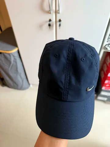 Navy Nike Swoosh Baseball Cap - Good Condition