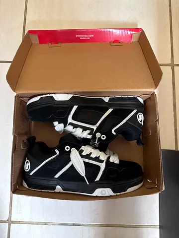 Black and White DVS Skate Shoes in Original Box - Size 40, lightly used with thick laces installed