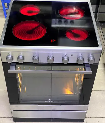 Electrolux Electric Ceramic 4  Hob with Oven fan stove 60x60 cooking range