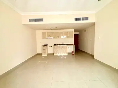 Luxury studio front of Sahara mall front of rent 34k 4cheque payment Only for family