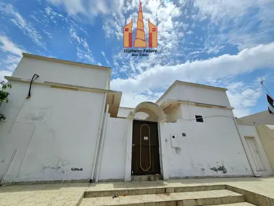 4 Bed room 3 washroom Big Hall electric sewa owner name 65k last