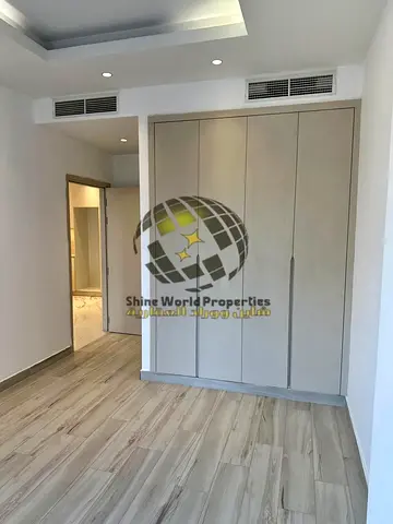 مساحة كبيرة | غرف دراسة | شقة فاخرة