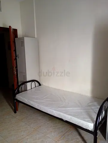 Sing bed space available for batchlor