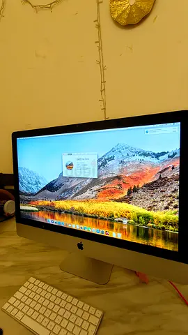 27 inch iMac with magic keyboard