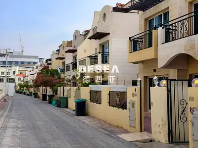 فيلا من 3 غرف نوم | غرفة خادمة | إطلالة على الطريق | JVC District 10