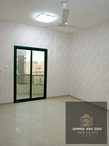 أكبر غرفتين وصالة للإيجار السنوي في الراشدية 1 أبراج الراشدية عجمان مساحات كبيرة بلكونة خزائن حائط 2 حمام موقع مميز 40 ألف 4 أو 6 دفعات