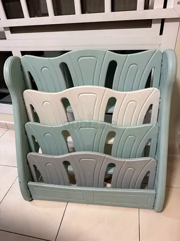 bookshelf
