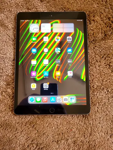 ipad 7th generation 32GB 
Delivery available