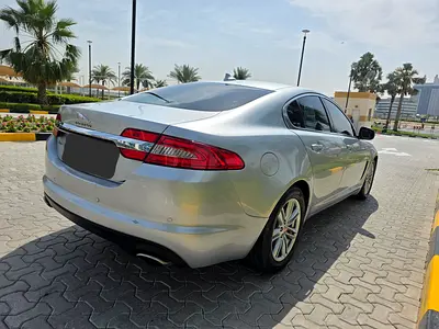2015 Jaguar XF — фото 13