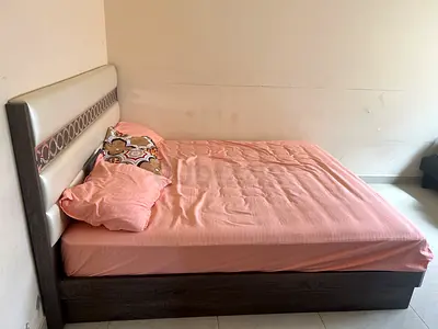 King size bed good condition