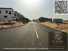 A unique opportunity to own land in a strategic location on a side street
