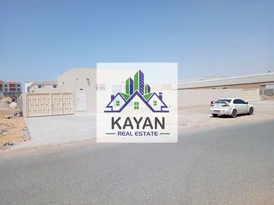 حوطه للإيجار- مساحة إجمالية 36,000 قدم مربع، يحتوي على شبرتين 7,000 قدم -كهرباء 160 كيلو وات