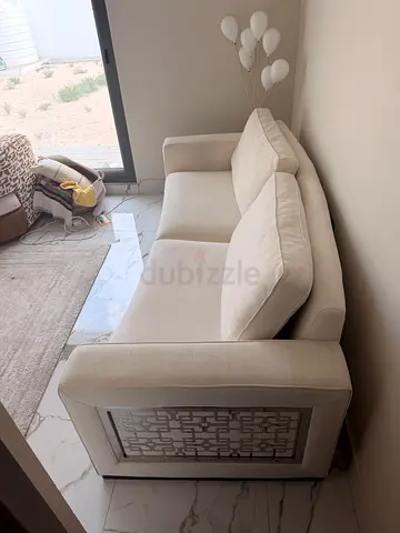 Light beige 3-seater sofa 2 set in good condition