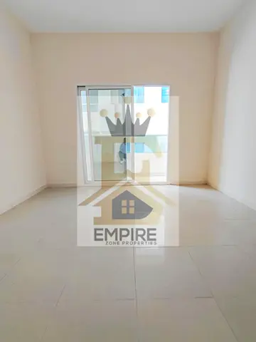 SPACIOUS BRIGHT APPARTMENT// SPACIOUS HALL& BALCONY// FAMILY BULIDING//FREE GYM & POOL//EASY CLOSE EXIT TO DUBAI