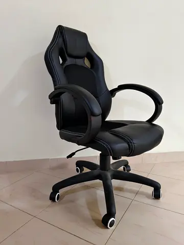 Black ergonomic office/gaming chair with armrests - good condition - Free delivered within Dubai