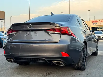 2019 Lexus IS-SERIES — фото 10