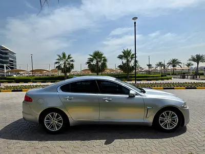 2015 Jaguar XF — фото 12